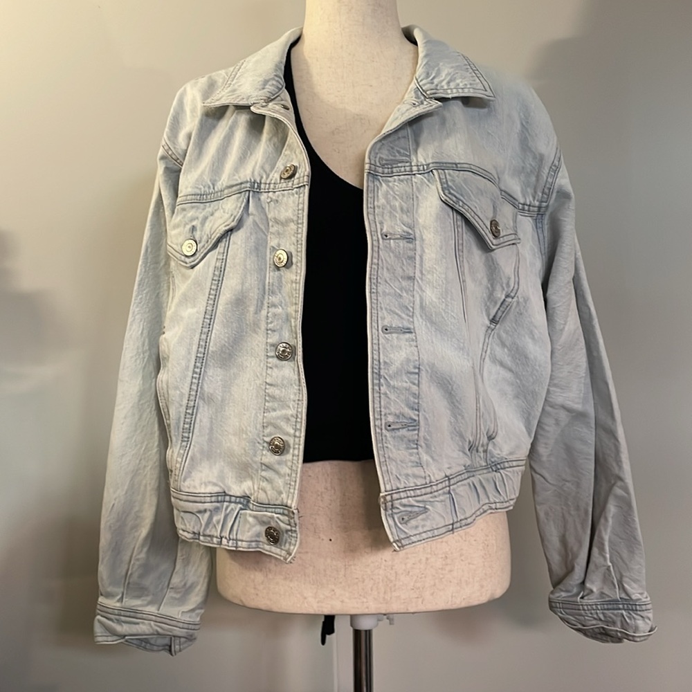 100% cotton American Eagle denim jacket